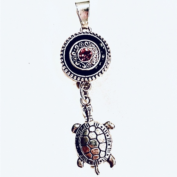 Non-Tarnish Adjustable Toggle Bracelet W/Silver and Bright Pink Snaps! Beautiful - Picture 4 of 4